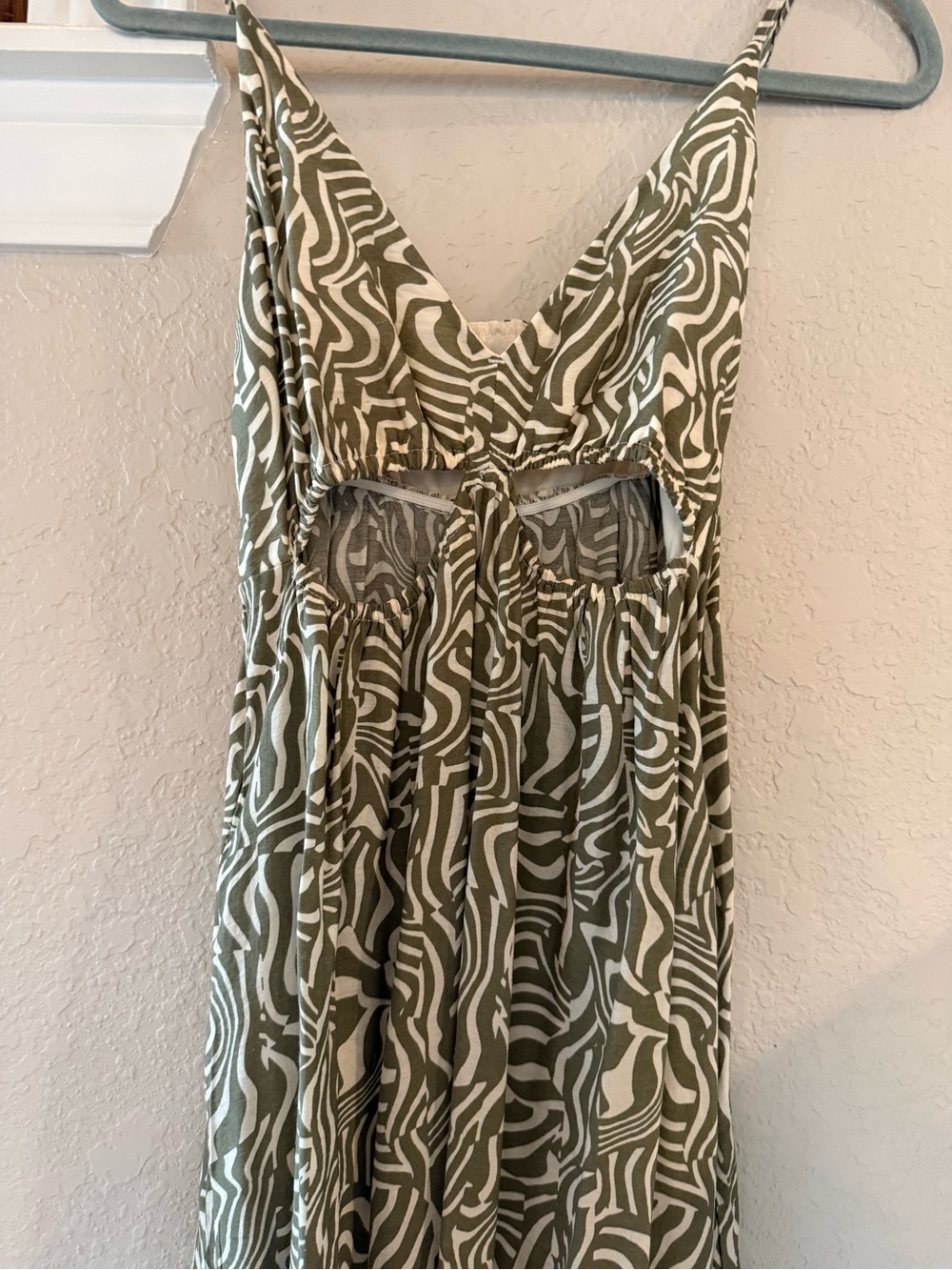 Abercrombie & Fitch Olive Green & White Spaghetti-Strap Maxi Dress - Picture 2 of 5